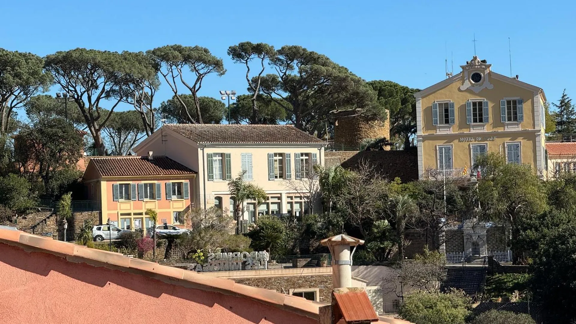 Studio Le Nid, Vue Mer, Village Et Collines Avec Terrasse Bormes-les-Mimosas